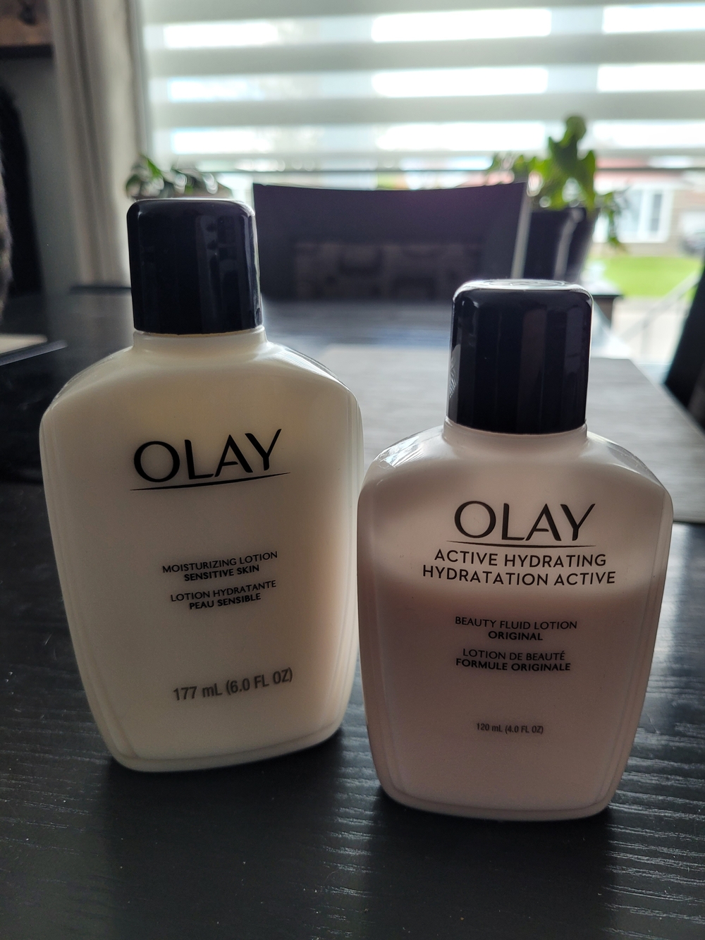 Olay Moisturizing & Active Hydrating Lotions - Cream/Light Pink